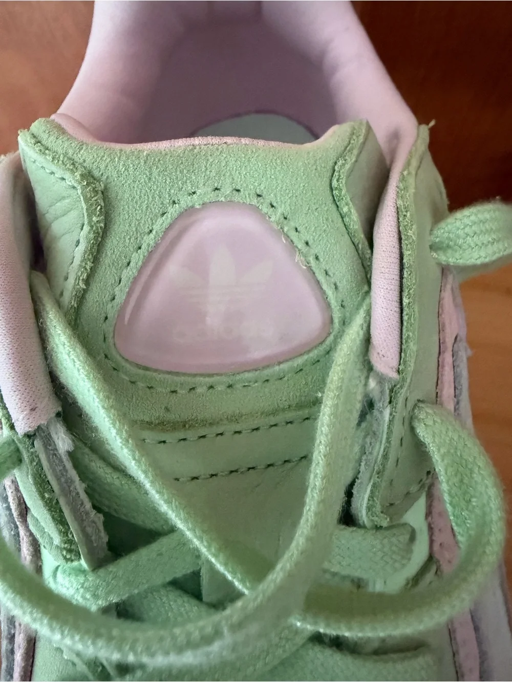 adidas Men’s 6 YUNG-96 Pastel Blue Green Pink Sneakers.